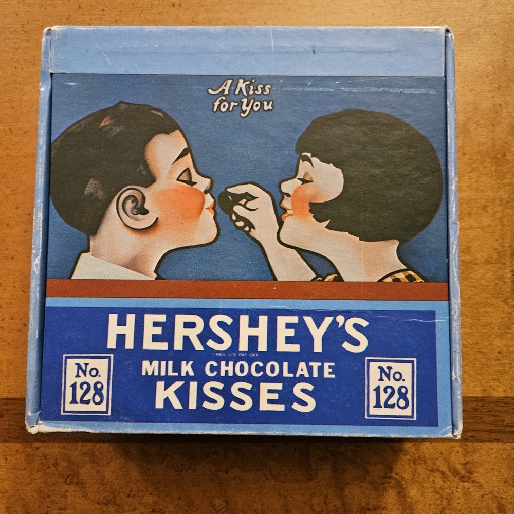 Vintage Hershey's Chocolate Box 5.5×5.5